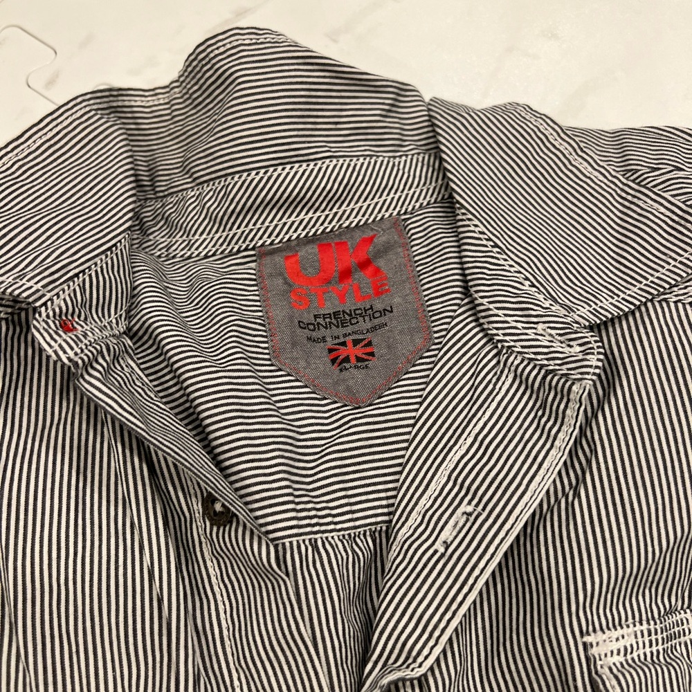 3 button down shirts - Picture 4 of 4